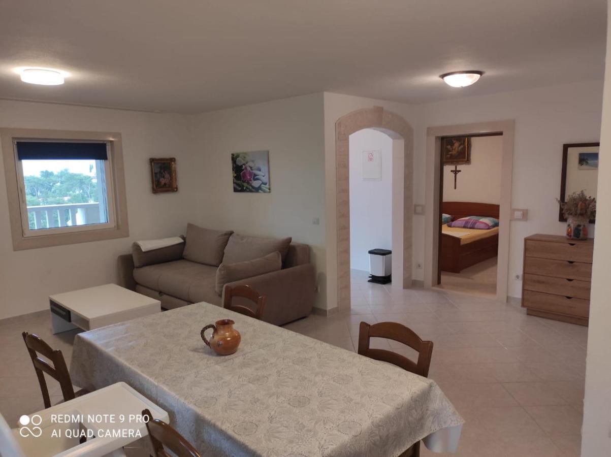 Apartments Marko Sutivan Insel Brac Esterno foto