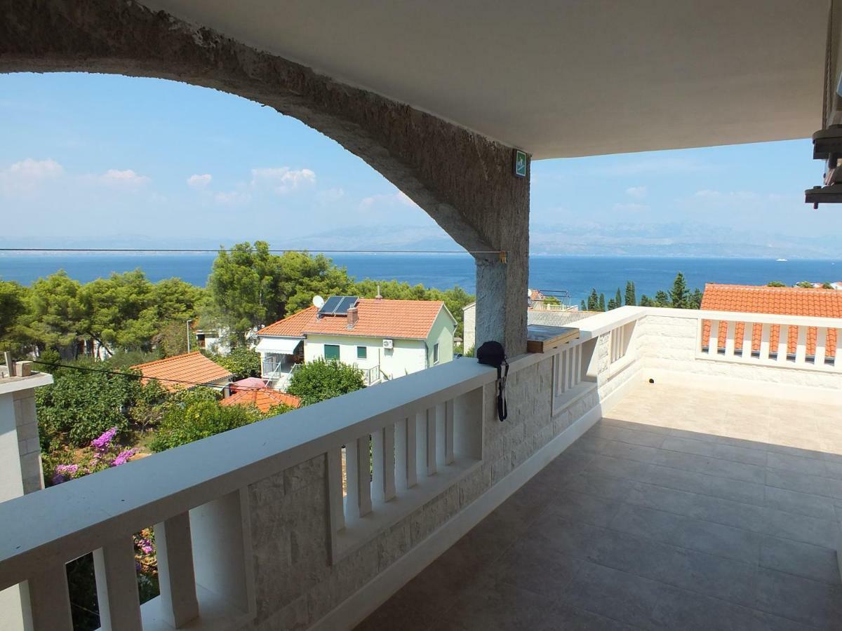Apartments Marko Sutivan Insel Brac Esterno foto