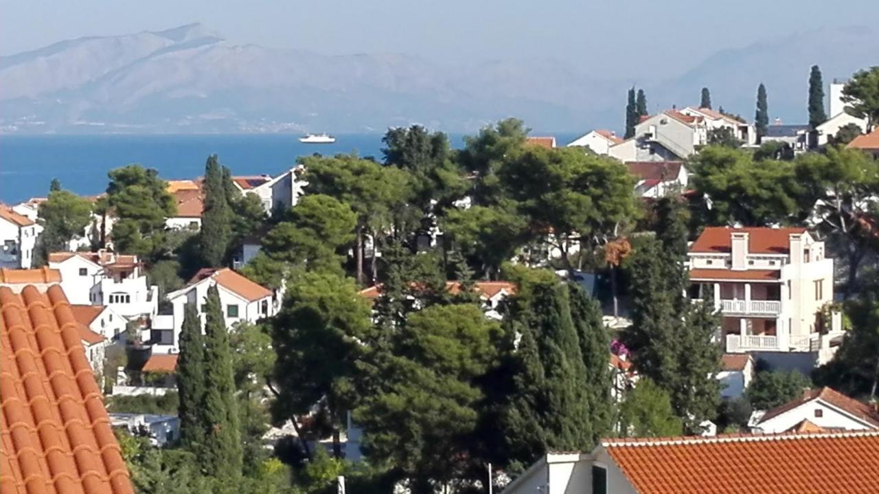 Apartments Marko Sutivan Insel Brac Esterno foto